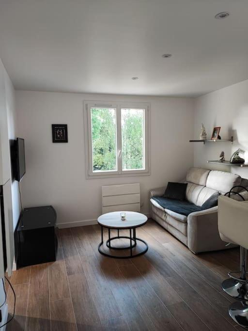 Charmant Appartement 2 Pieces Proche Disneyland Villeneuve-Saint-Denis 외부 사진